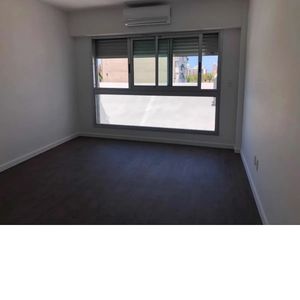 Venta Ambiente A Estrenar En Pocitos Con Muy Buena Conectividad