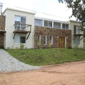 Venta Casa En La Barra Con 4 Dormitorios. Ideal Para Todo El Año.