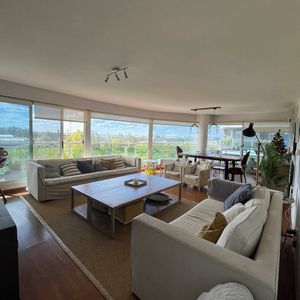 Venta Apartamento 2 Dormitorios Carrasco Este Sobre Av De Las Americas