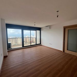 Venta Apartamento 1 Dormitorio A Estrenar En Pleno Centro De Malvin Residencial. Vea Video