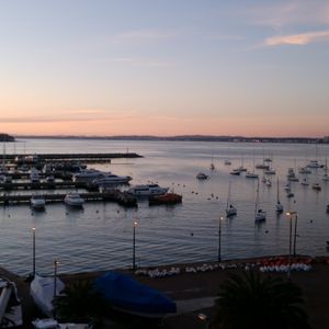Venta De Apartamento Reciclado 6 Dormitorios, Dep. Serivicio, Vista Al  Puerto De Punta Del Este