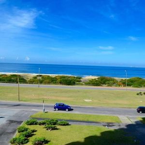 Alquiler Apartamento Premium 3 Dormitorios, Servicio, Piscina, Frente A La Rambla De La Brava, Pde