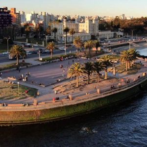 Parque Rodo, Unico, Vista Al Mar, Palacio Mercosur, Ambientes, 1 Y 2 Dormitorios Con Amenities