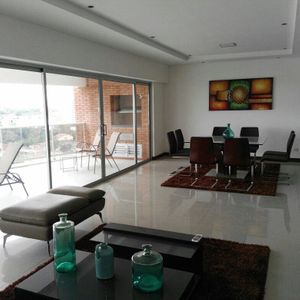 Departamento De Lujo En Equipetrol