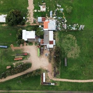 Bajó Precio!! Vta. Terreno En La Paz. Deposito Y Construcciones. Cno. Sacomani