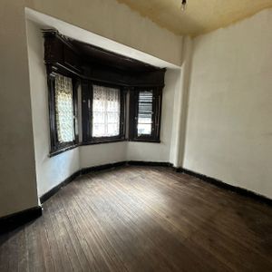Padrón Con Edificio Y Casa En Ciudad Vieja