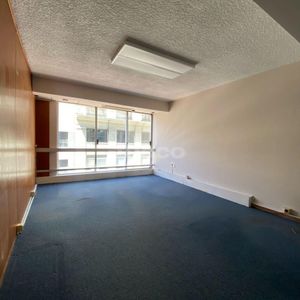Oficina En Alquiler En Ciudad Vieja Edificio Presidente