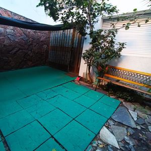 Casa En Venta C/ Cochera En Punta Carretas
