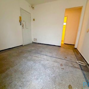 Alquiler Apartamento De 2 Dormitorios Y Patio
