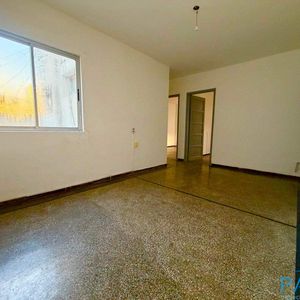 Apartamento En Alquiler En La Blanqueada De Dos Dormitorios