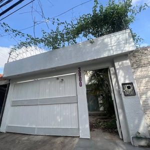 Oficina En Venta -entre Av Busch Y Equipetrol