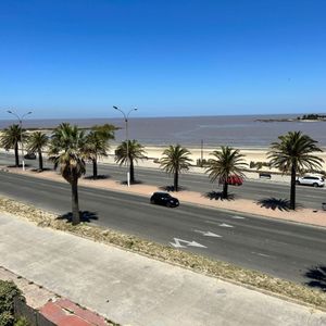Apartamento Venta Monoambiente Con Vistas Al Mar, Excelente Ubicacion. Con Renta!!!