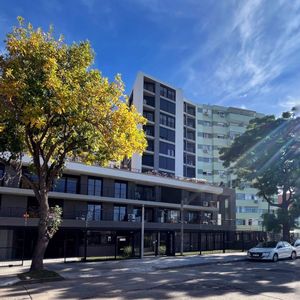 Apartamento Venta 2 Dormitorios Sobre Avenida En Zona De Alta Conectividad Y Servicios!!!