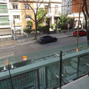 Venta Apartamento 1 Dormitorio Prox Shopping Y Avenida, En Zona De Multiples Servicios!!!