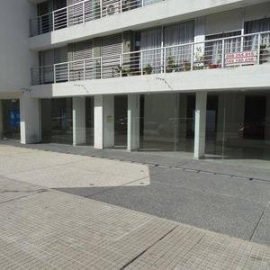 Venta Local Comercial Con Renta, Proximo A Avda. Italia. Moderno Y Luminoso Con Amplios Ventanales