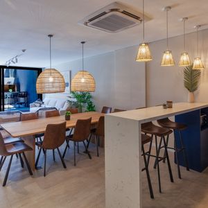 Apartamento En Venta De 2 Dormitorios C/ Cochera En Punta Carretas