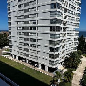 Apartamento En Alquiler Temporario C/ Cochera En Playa Mansa