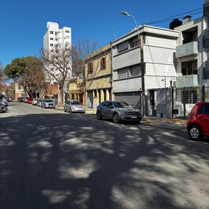 Casa En Venta C/ Cochera En Pocitos