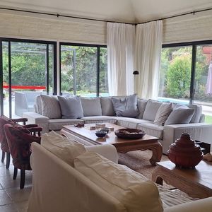 Casa En Venta C/ Cochera En Beverly Hills