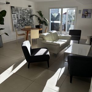 Apartamento En Venta C/ Cochera En Península