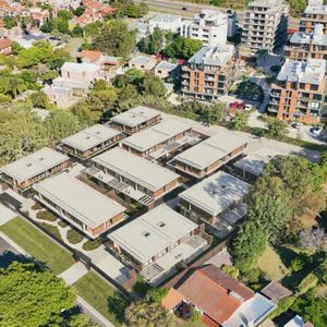 Casa En Venta C/ Cochera En Barra De Carrasco