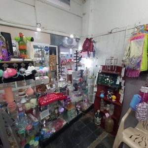 Rubro Regalería,  En Centro Comercial Parque Posadas.