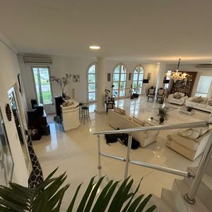 En Venta Mansion De Lujo Carretera A Cotoca