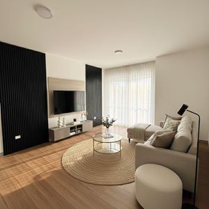 Departamento En Venta – Urbari, Edificio Versalles