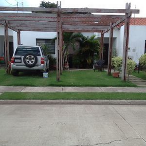 Casa Familiar