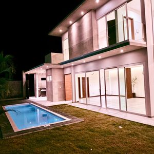 Casa En Venta  A Estrenar Condominio Mirage – Urubo