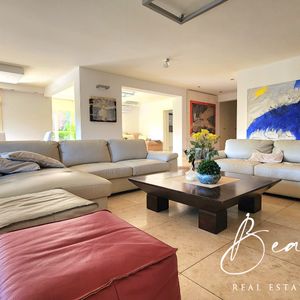 Fantástico Apartamento Con Jardín Y Piscina En Carrasco