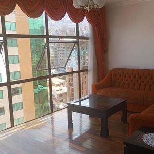 Departamento En Alquiler Sobre La Avenida Sánchez Lima 