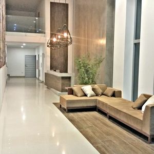 Dpto. De 3 Dorm. En Anticrético Sobre Av. Banzer