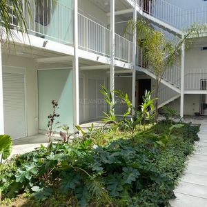 Venta Apartamento Amueblado De 2 Dormitorios Con Renta. Cordónvis