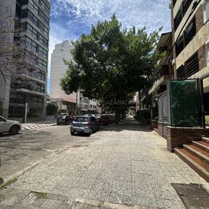 Venta Con Renta Local Comercial En Pocitos Impecable