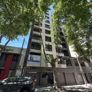 A Estrenar!!!! Apartamento 1 Dormitorio, Balcón Y Cochera! Vis
