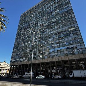 Oficina ó Vivienda En Edificio Ciudadela