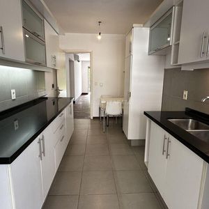 Venta Apartamento 3 Dormitorios Y Servicio, Garage Doble Box. Carrasco Impecable