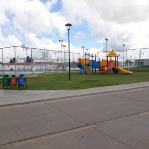 B.r. Olam Alquila Casa En La Fontana Zona Norte