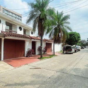 Para Todo Tipo De Negocio En Equipetrol 