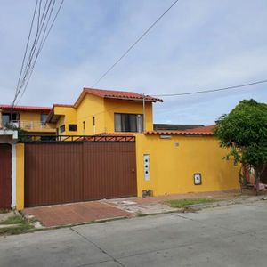 Venta De Casa En 4to Anillo Feria Barrio Lindo