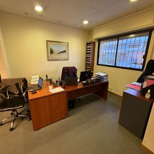 Venta De Apartamento Ph Tipo Casa Con Gran Potencial En Parque Rodó/punta Carretas.