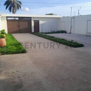 Casa En Alquiler - Km 13 Doble Via A La Guardia