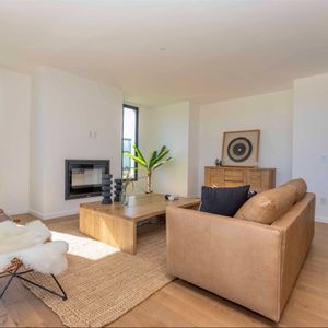 Casa De 4 Dormitorios Y Piscina En Venta