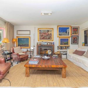 Casa En Venta Con 2 Dormitorios + Escritorio