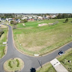 Lote En Esquina Con Excelente Ubicación En Lomas De La Tahona