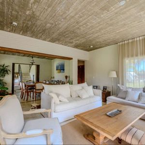Casa En Alquiler En VIñedos De La Tahona Con Piscina Y Vista A Los VIñedos