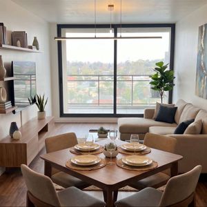 Apartamento De 2 Dormitorios Con Vista Al Lago Y Amenities