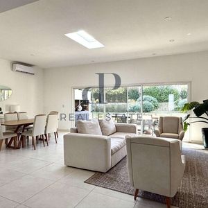 Moderna Casa De Una Planta En Mirador De La Tahona