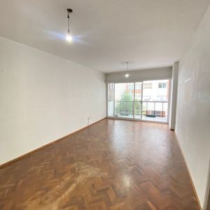 Departamento En Pocitos ¡bajó De Precio!